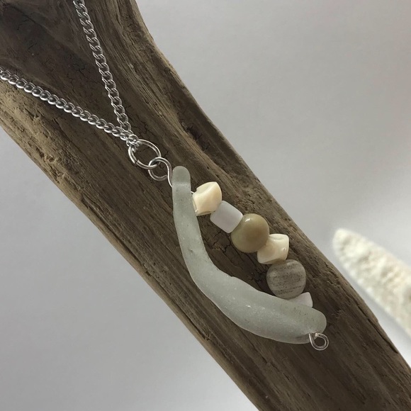 Sea glass necklace - Picture 3 of 3